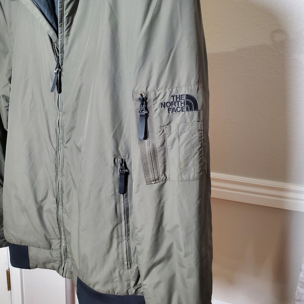The North Face Mens Insulated Bomber Jacket Olive Green Medium Full Zip Pockets - Picture 2 of 10
